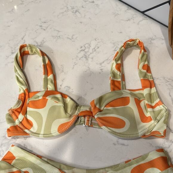 Aurelle LUCI FULL SET eye-catching array of color, by the flattering cut size XS - Picture 4 of 7